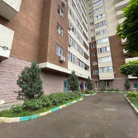 Ferienwohnung Жк Весна Almaty Exterior foto