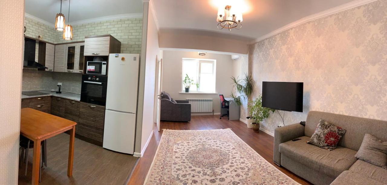 Ferienwohnung Жк Весна Almaty Exterior foto